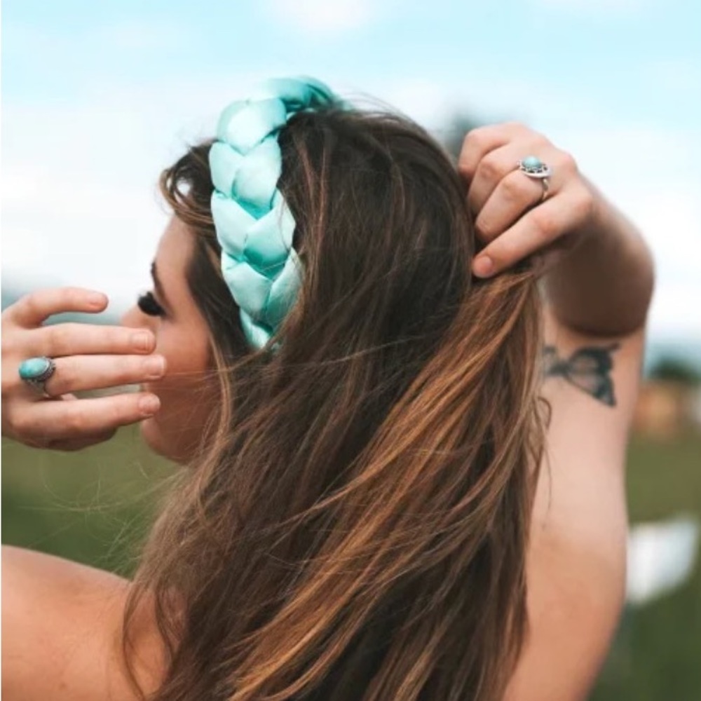 La Bella Satin mint headband